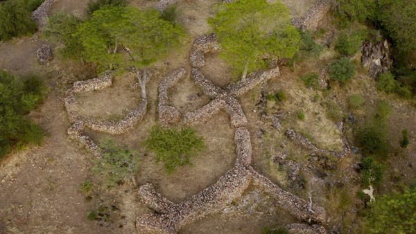 An aerial view of an ancient residential enclosure in Thulamela, a trading state in the north of what’s now the Kruger Park. From 1250 to 1650 it was a key node of production and exchange. (Image: author supplied)