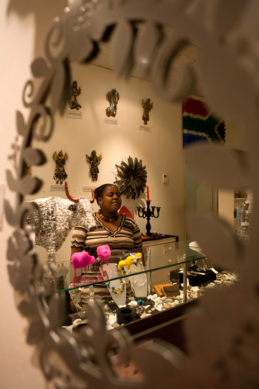 Beauty Maswanganyi is the shop manager and a contributing artist at Piece, an enterprise in Johannesburg specialising in indigenous art and craft objects from around southern Africa. (John Hogg, CC BY-NC-ND 2.0)