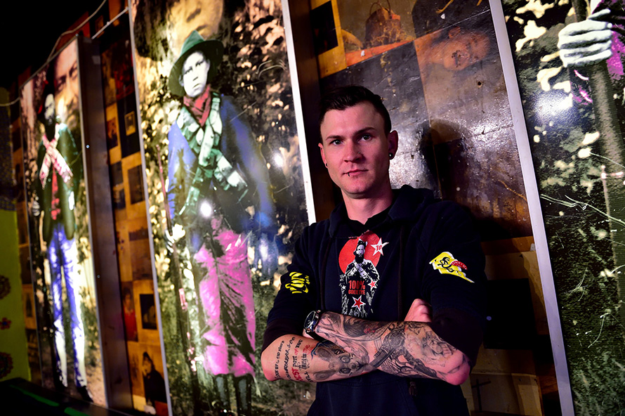 Giant colourised photos of Boer guerrillas in the South African (Anglo-Boer) War line the walls of Die Mystic Boer bar and nightblub in Bloemfontein, the capital of the Free State. (South African Tourism, CC BY 2.0)