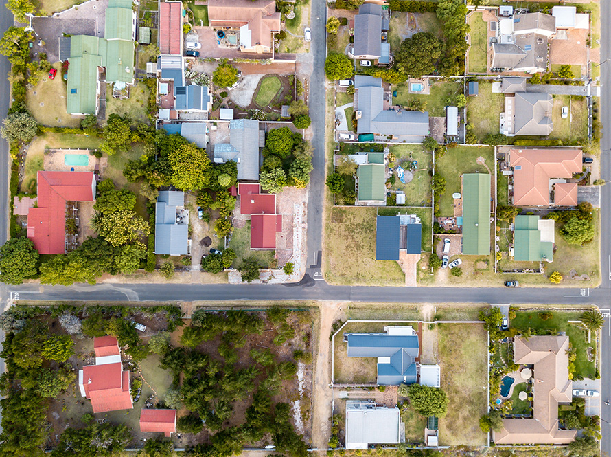 Houses in Kleinmond, a small town in the Kogelberg Nature Reserve on the Atlantic coast some 90 kilometres east of Cape Town. (Kevin Rechts, CC BY-NC 2.0)