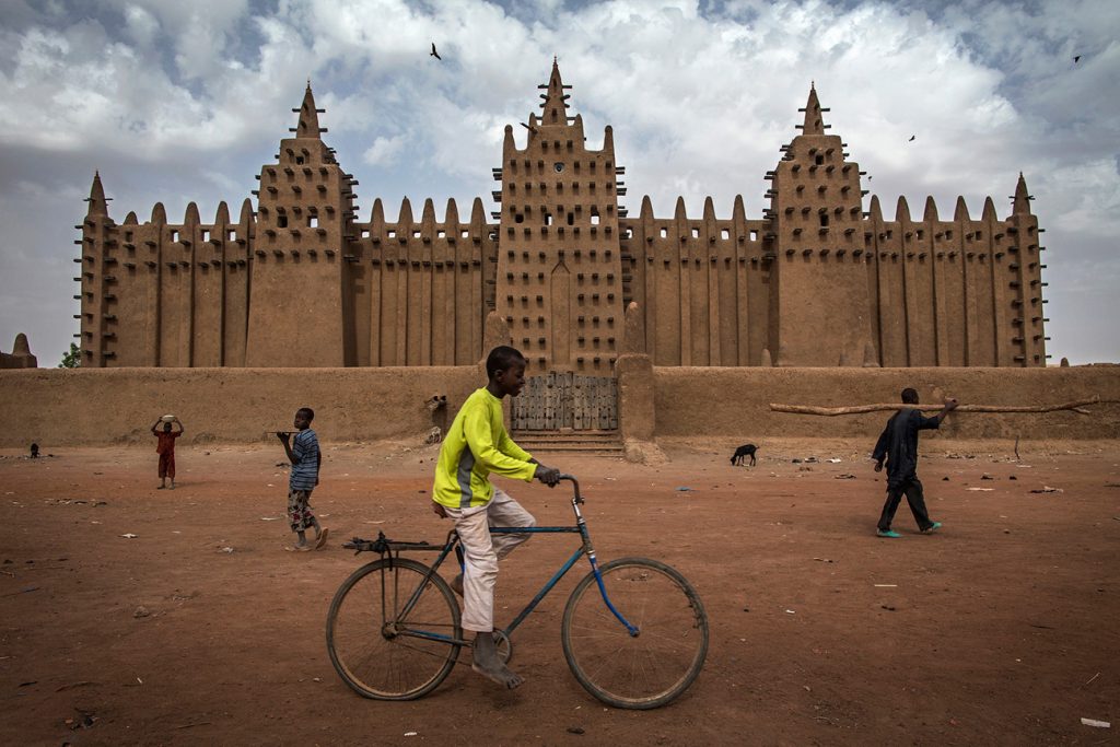 Africa - The Grand Mosque of Djenné in the Niger Delta region of central Mali